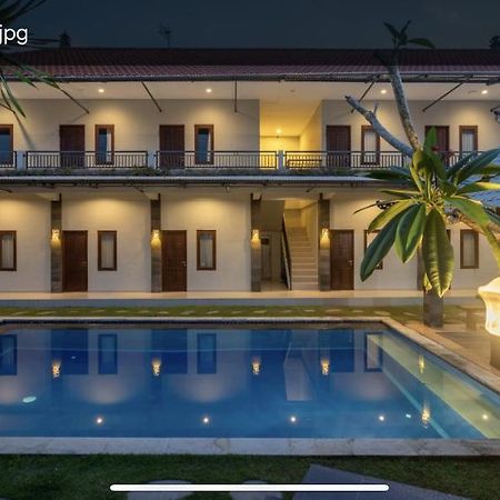 Cempaka Mas Guest House Canggu Экстерьер фото