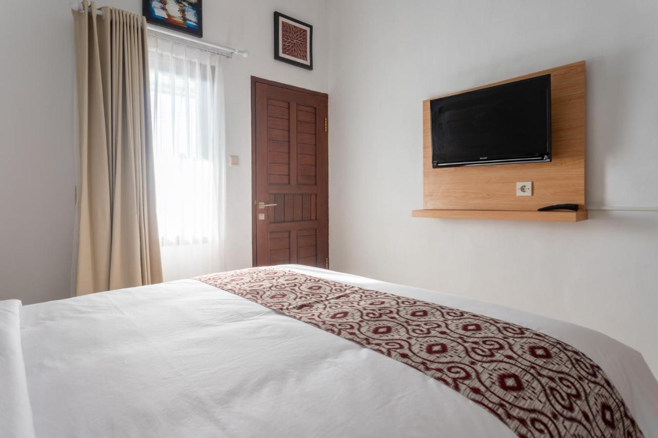 Cempaka Mas Guest House Canggu Экстерьер фото