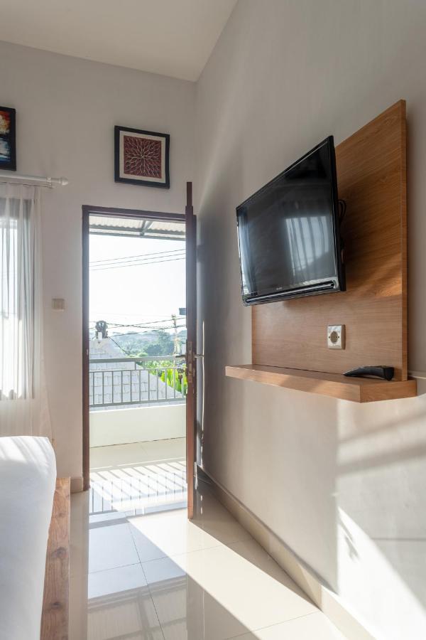 Cempaka Mas Guest House Canggu Экстерьер фото