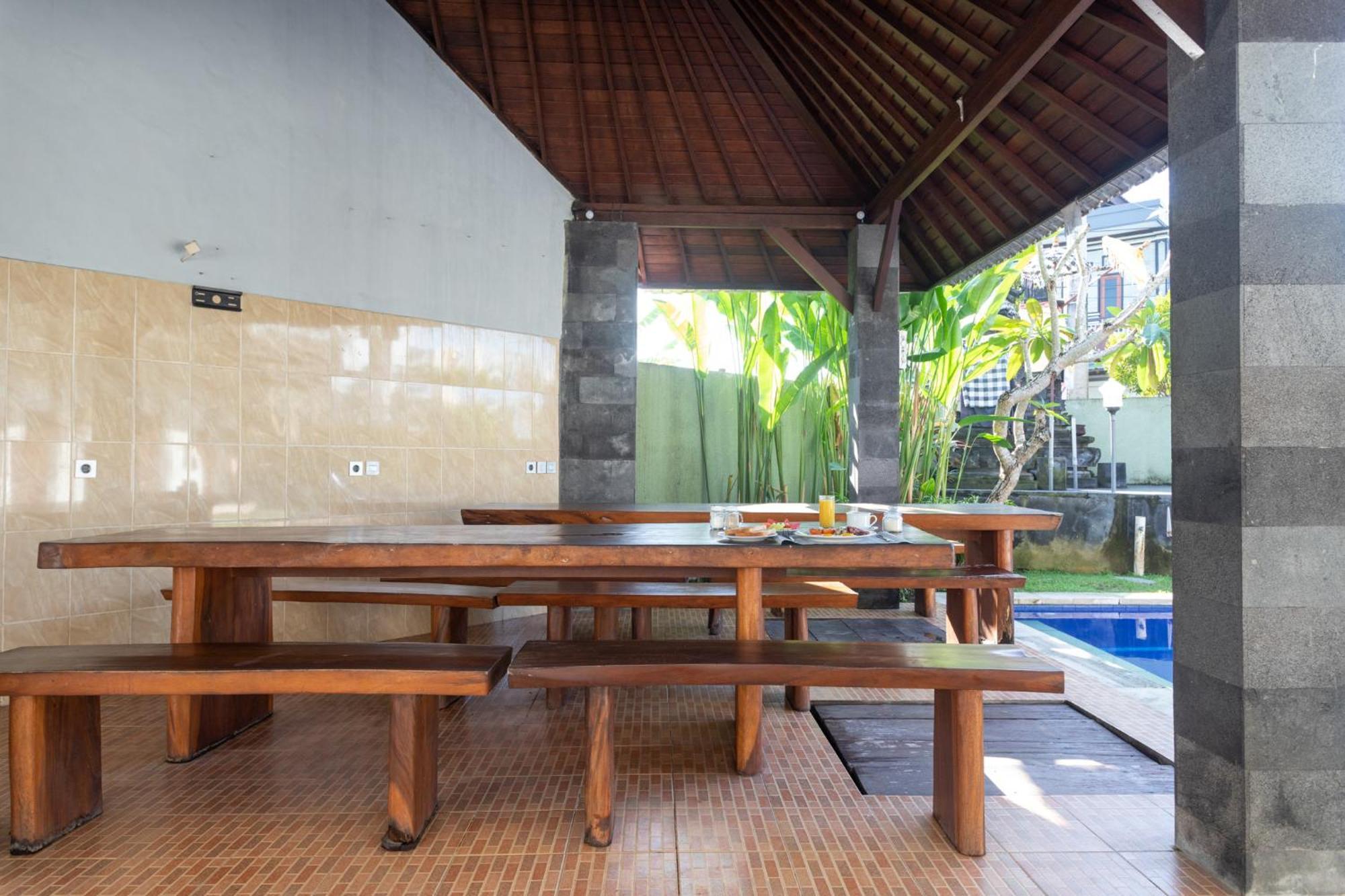 Cempaka Mas Guest House Canggu Экстерьер фото